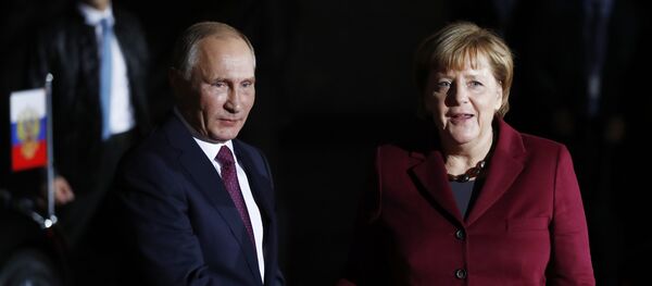 Ангела Меркель и Владимир Путин Ангела Меркель и Владимир Путин - Sputnik Литва