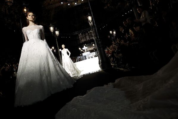 Модели в платьях невест - Sputnik Литва
