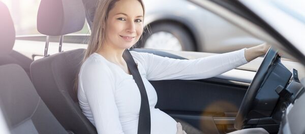 Беременная за рулем - Sputnik Литва