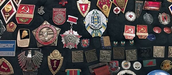 Большой популярностью у коллекционеров пользуются военные ордена и медали - Sputnik Литва