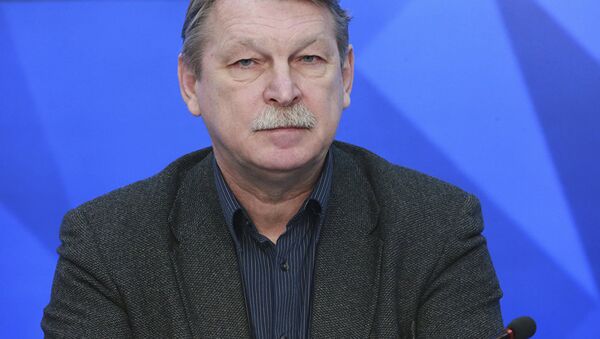 Политолог Дмитрий Данилов - Sputnik Литва