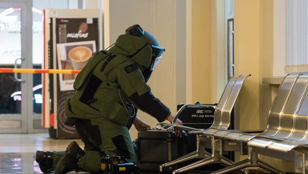 Учения по обнаружению и ликвидация бомб прошли в аэропорту Вильнюса - Sputnik Lietuva