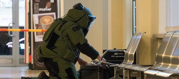 Учения по обнаружению и ликвидация бомб прошли в аэропорту Вильнюса - Sputnik Lietuva