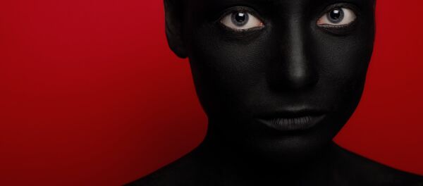 Человек с черным цветом лица Человек с черным цветом лица - Sputnik Lietuva