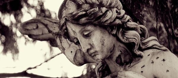 Статуя ангела на кладбище - Sputnik Литва