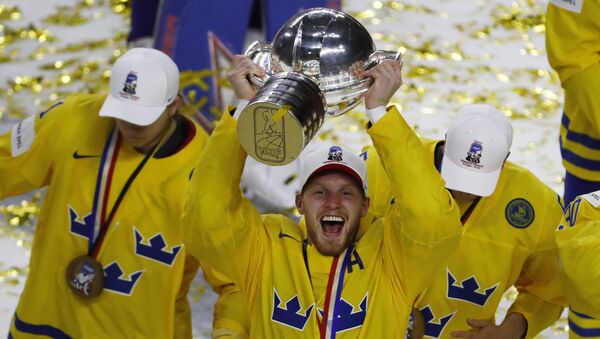 Сборная Швеции выиграл чемпионат мира по хоккею - Sputnik Литва