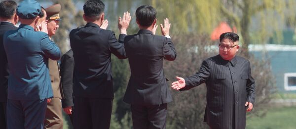 Церемония открытия нового жилого комплекса на улице Рёмён в Пхеньяне Церемония открытия нового жилого комплекса на улице Рёмён в Пхеньяне - Sputnik Литва