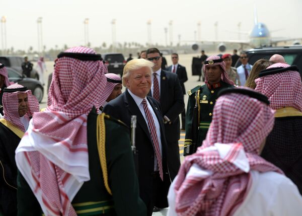 Президент США Дональд Трамп в Эр-Рияде Президент США Дональд Трамп в Эр-Рияде - Sputnik Литва