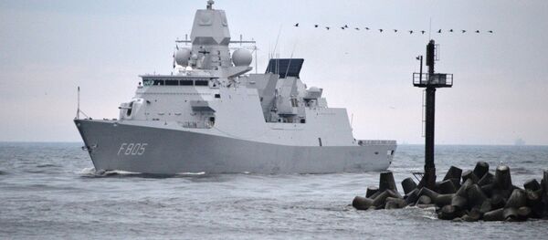 В Клайпеду приплыли военные фрегаты НАТО из Норвегии и Нидерландов В Клайпеду приплыли военные фрегаты НАТО из Норвегии и Нидерландов - Sputnik Lietuva