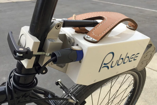 Прибор Rubbee Drive, превращающий обычный велосипед в электрический Прибор Rubbee Drive, превращающий обычный велосипед в электрический - Sputnik Литва