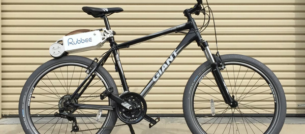 Велосипед с прибором Rubbee Drive, превращающим его в электрический - Sputnik Литва