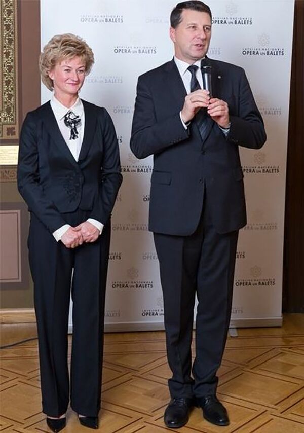 Президент Латвии Раймондс Вейонис с супругой - Sputnik Литва