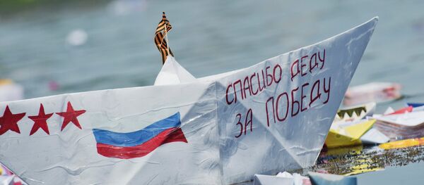 Акция Кораблик Победы в Крыму Акция Кораблик Победы в Крыму - Sputnik Lietuva