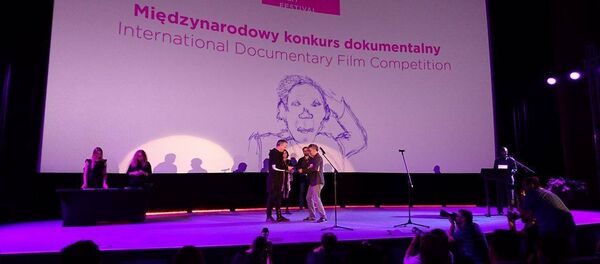 Награждение Андрюса Стониса на международном кинофестивале в Кракове Награждение Андрюса Стониса на международном кинофестивале в Кракове - Sputnik Lietuva