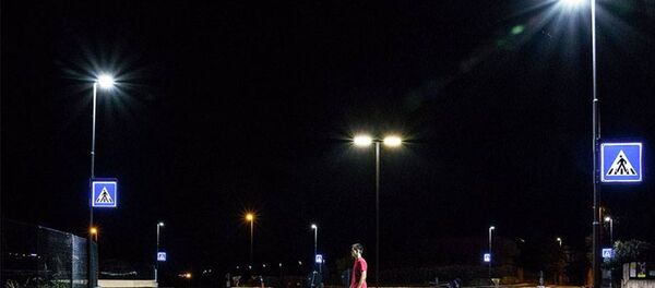 Фонари над пешеходным переходом Фонари над пешеходным переходом - Sputnik Lietuva