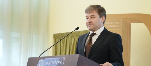 Декан филологического факультета Государственного института русского языка им. А.С.Пушкина Андрей Щербаков - Sputnik Литва