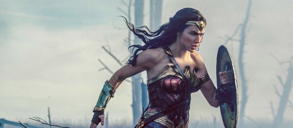 Кадр из фильма Чудо-женщина, архивное фото - Sputnik Литва