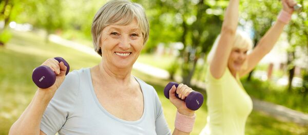 Женщины делают зарядку Женщины делают зарядку - Sputnik Lietuva