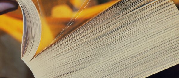 Толстая книга - Sputnik Литва