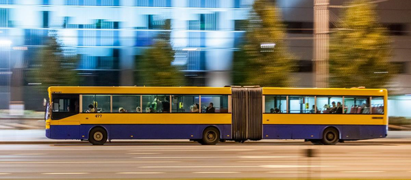 Ночной автобус в Вильнюсе Ночной автобус в Вильнюсе - Sputnik Lietuva