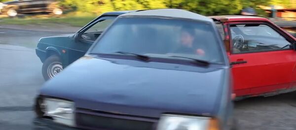 Спиннер из автомобилей - Sputnik Литва