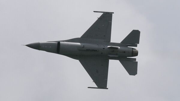 Истребитель F-16 - Sputnik Литва