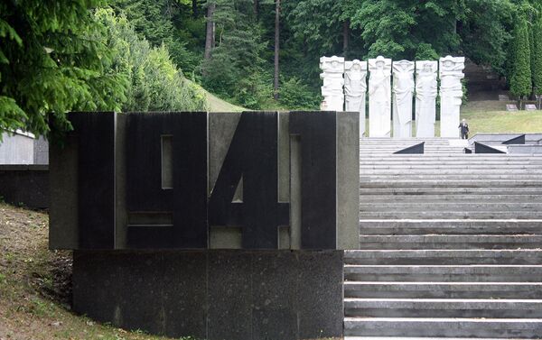Гранитный монумент с датой начала Великой Отечественной Войны - Sputnik Литва
