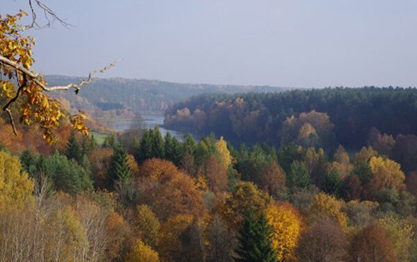 Nuo Ąžuolų kalno regyklos atsiveria puiki Neries slėnio panorama. - Sputnik Lietuva