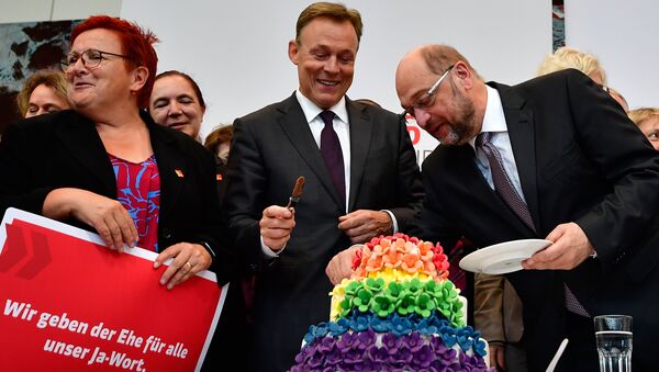 В Бундестаге отмечают принятие закона об однополых браках - Sputnik Литва