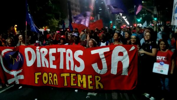 Бразильцы по всей стране требуют отставки президента Мишела Темера - Sputnik Lietuva