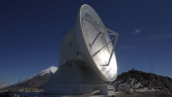 Установленный на вершине горы Сьерра Негра в Мексике Большой миллиметровый телескоп - Sputnik Литва