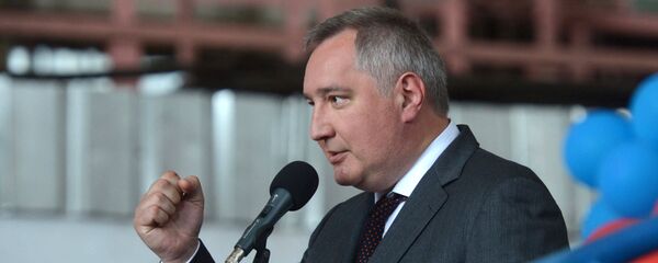 Рабочая поездка вице-премьера РФ Д. Рогозина в Крым - Sputnik Литва