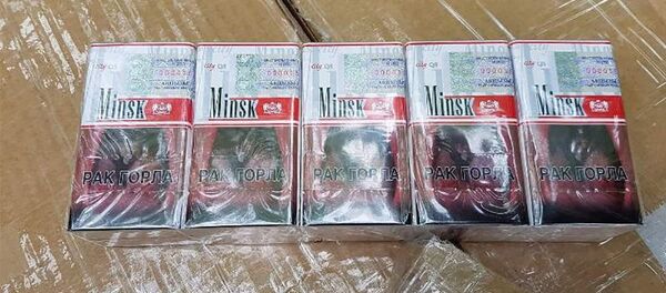 Контрабанда сигарет Контрабанда сигарет - Sputnik Lietuva