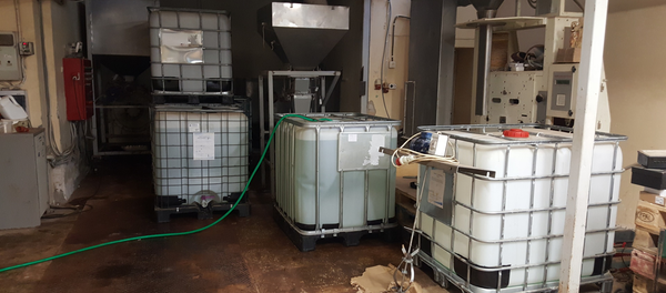 Цех про производству нелегальных моющих средств Цех про производству нелегальных моющих средств - Sputnik Lietuva