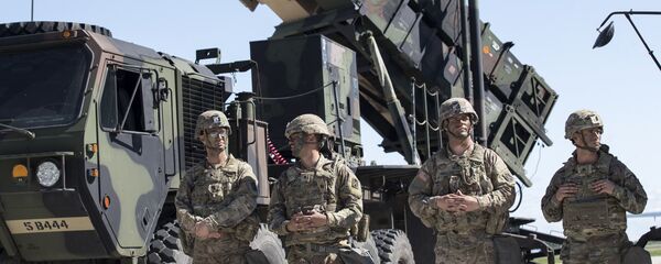 ЗРК Patriot и американские военные - Sputnik Литва