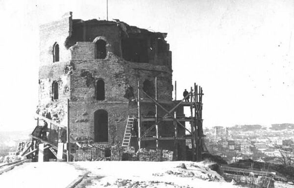 Реставрируемая башня Гедиминаса - Sputnik Литва