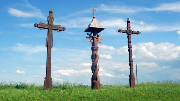 Придорожные кресты на пути следования паломников по Пути Якова - Sputnik Lietuva