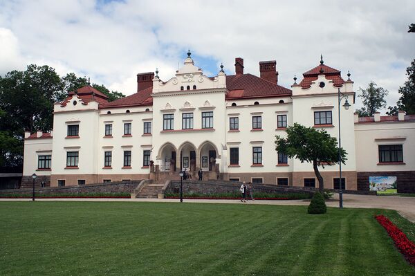 Дворец усадьбы графа Тизенгаузена Дворец усадьбы графа Тизенгаузена - Sputnik Литва