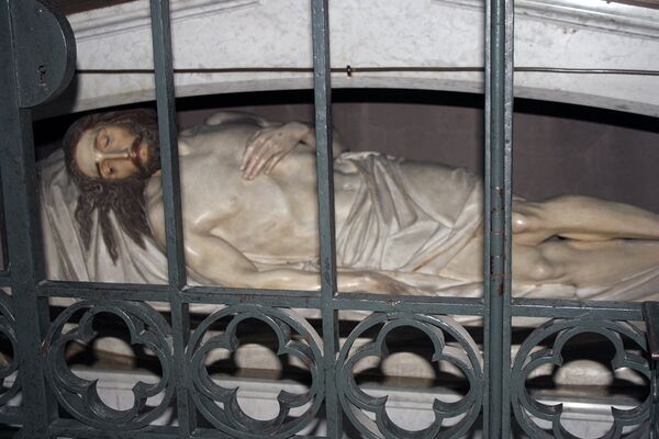 Скульптура Иисус Христос во гробе Скульптура Иисус Христос во гробе - Sputnik Литва