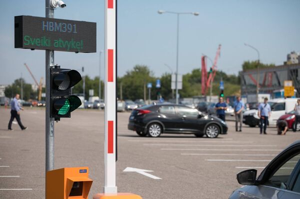 Новый вид парковки в Вильнюсе Оставляй и езжай Новый вид парковки в Вильнюсе Оставляй и езжай - Sputnik Lietuva