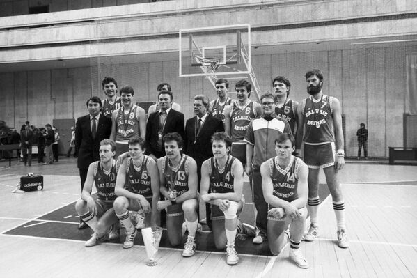 Чемпион СССР по баскетболу 1986 года, команда Жальгирис - Sputnik Литва