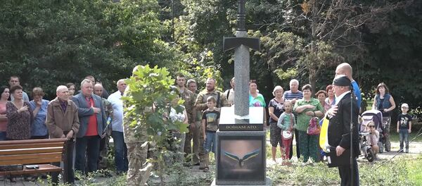 В Киеве открыли памятник с вонзенным в карту России мечом - Sputnik Литва