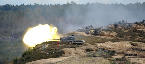 Совместные стратегические военные учения Запад-2013 , архивное фото Совместные стратегические военные учения Запад-2013 , архивное фото - Sputnik Литва