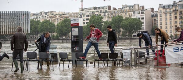 Наводнение в Париже Наводнение в Париже - Sputnik Lietuva