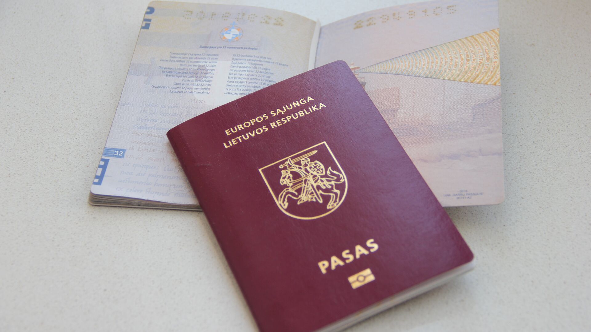 Депутаты в Литве призвали отказаться от запрета на гражданство для россиян  - 27.03.2023, Sputnik Литва
