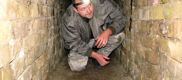 Подземный ход КГБ в Риге: эксклюзивные видео и фото изнутри Подземный ход КГБ в Риге: эксклюзивные видео и фото изнутри - Sputnik Литва