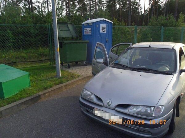 Автомобиль гражданина Беларуси  - Sputnik Литва