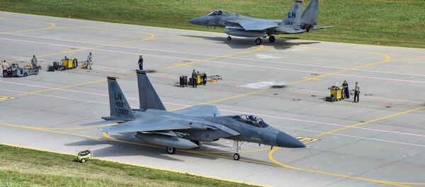Истребители F-15C Eagle, архивное фото - Sputnik Литва