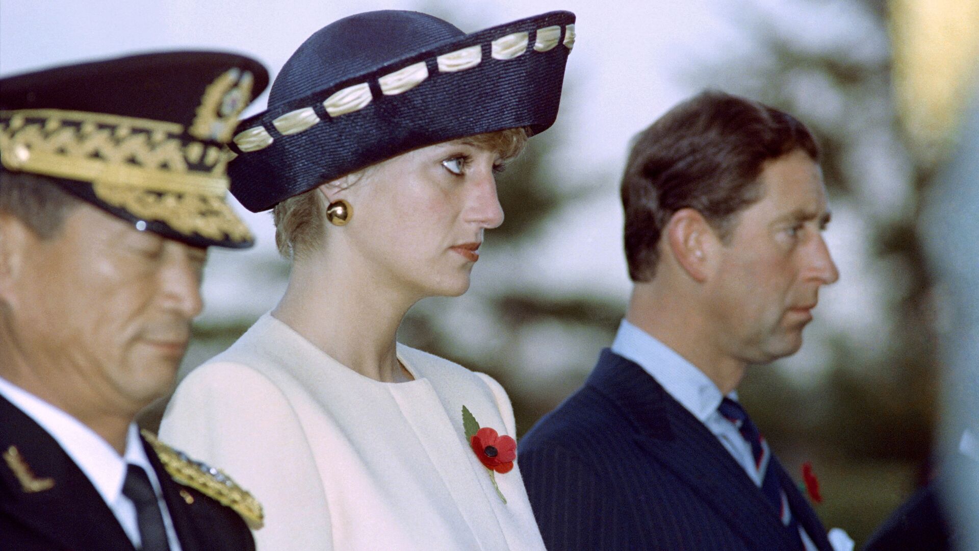 Princesė Diana šalia princo Charleso Nežinomų kareivių memoriale Seulo nacionalinėse kapinėse, 1992 m - Sputnik Lietuva, 1920, 21.08.2021