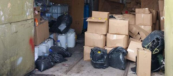 Kauno kriminalistai aptiko techninį spiritą su priemaišomis Kauno kriminalistai aptiko techninį spiritą su priemaišomis - Sputnik Lietuva